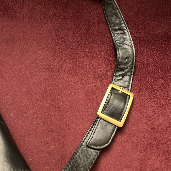 Etienne Aigner Black Leather Crossbody Bag - Picture 4 of 8